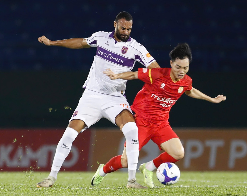 Vòng cuối V-League 2025/26 hứa hẹn cái kết khó lường - Ảnh 2.
