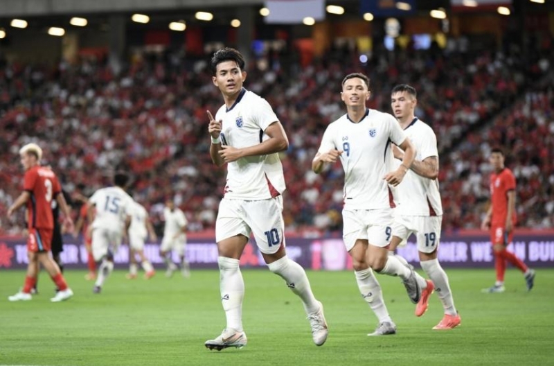 Thailand faces Singapore ahead of a crucial match in the Asian Cup qualifiers