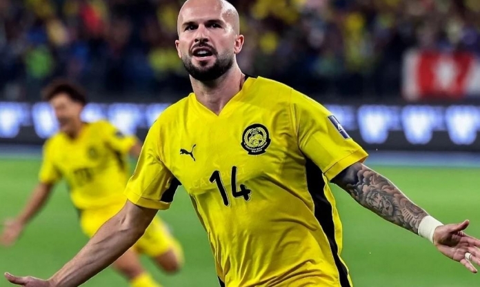 Khiêu khích CĐV Việt Nam, cầu thủ nhập tịch lậu Malaysia gây phẫn nộ