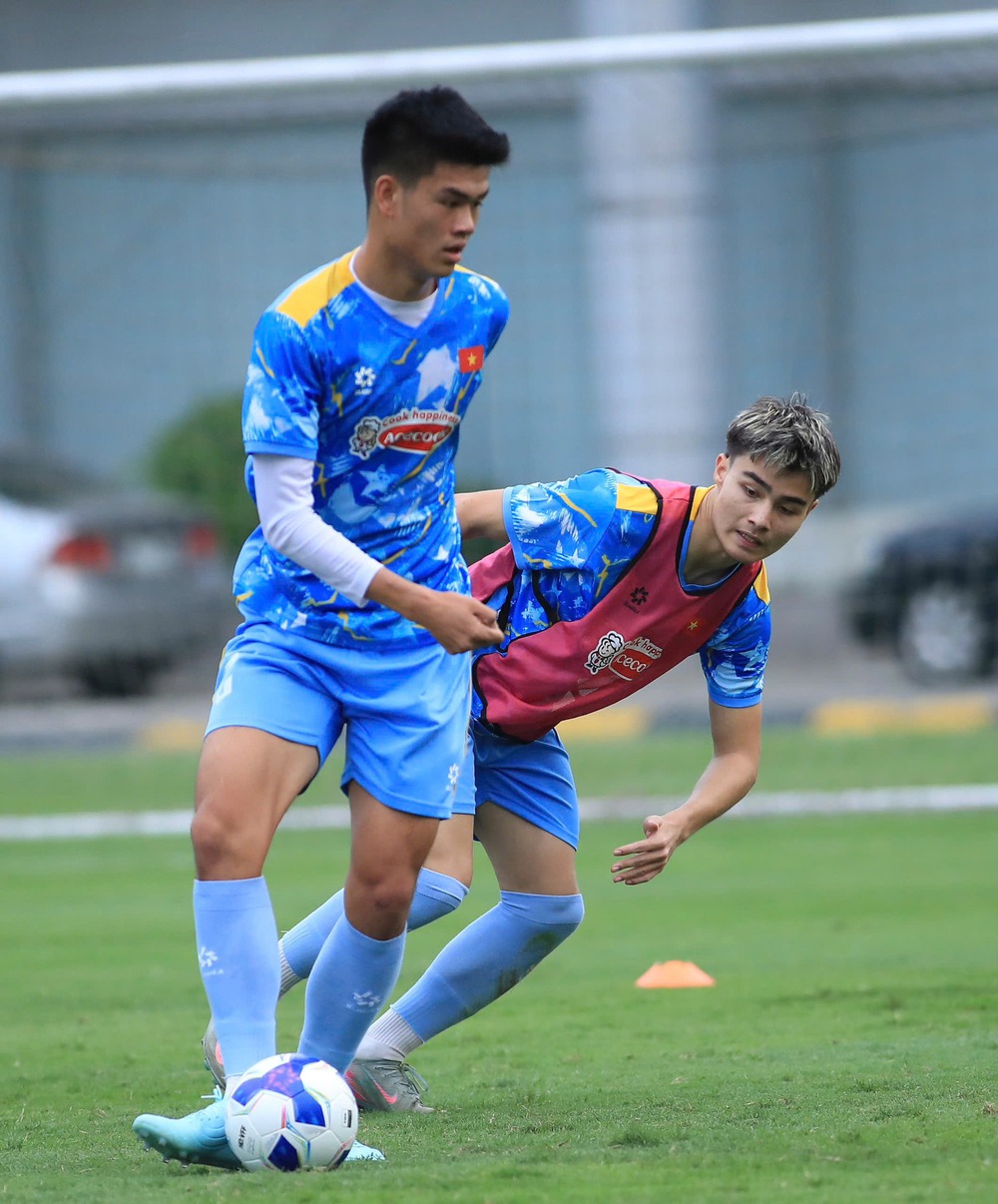 Trung vệ của HAGL sẵn sàng đá tiền đạo ở U23 Việt Nam - Ảnh 1. Trung vệ của HAGL sẵn sàng đá tiền đạo ở U23 Việt Nam - Ảnh 1.