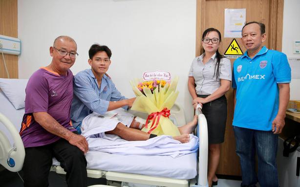 Bui Vi Hao successfully underwent surgery, now facing a long road back to the pitch