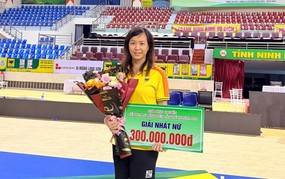 Former Vietnamese national team setter returns after 8 years, wins championship at age 32