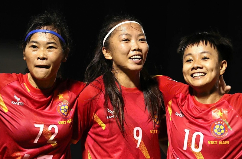 Huỳnh Như and her teammates have not yet secured the championship early