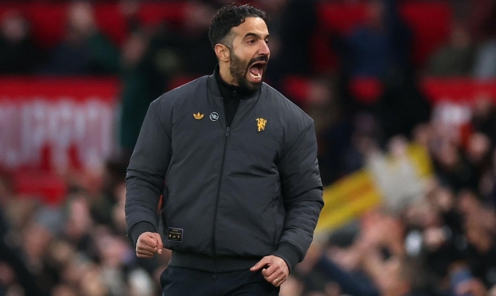 Ruben Amorim đứng trên đầu sóng ngọn gió!