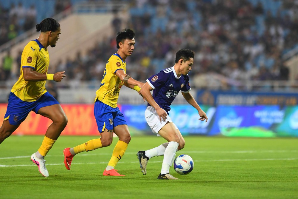 Hai Long hạnh phúc với chiến thắng đầu tiên của Hà Nội FC - Ảnh 1.