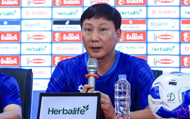 Coach Kim Sang Sik sends a strong message ahead of the ASEAN Cup