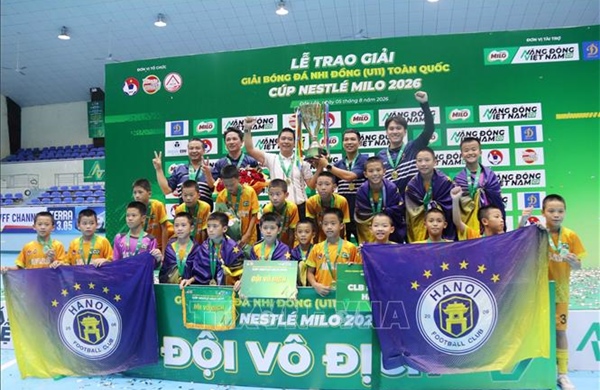 Hanoi Club claimed the championship title in the National Youth Football Tournament.