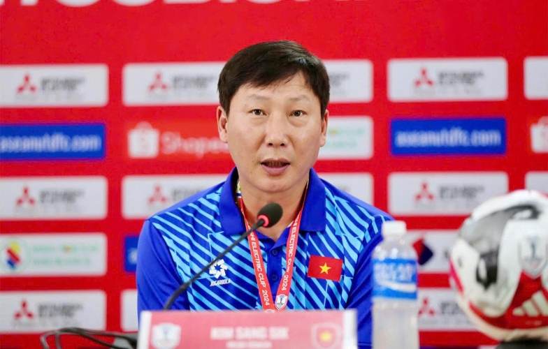 Coach Kim Sang Sik hints at using Vietnam U23 players