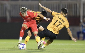 Vietnamese-American player Khoa Ngo is currently unable to represent the Vietnamese national team.