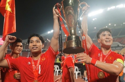 Hot football news noon 4/6: Indonesian media challenges Vietnam national team, World Cup 2026 stirs with a series of hot updates