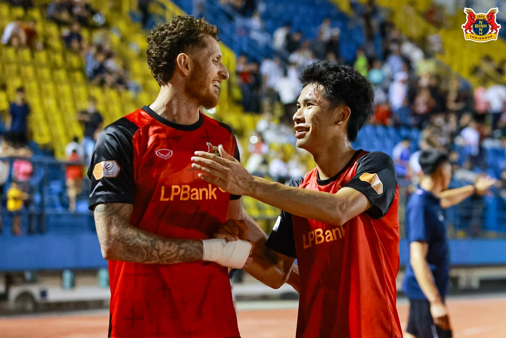 Văn Lâm, Văn Thuận dễ gieo sầu cho Hoàng Hên  - Ảnh 3.