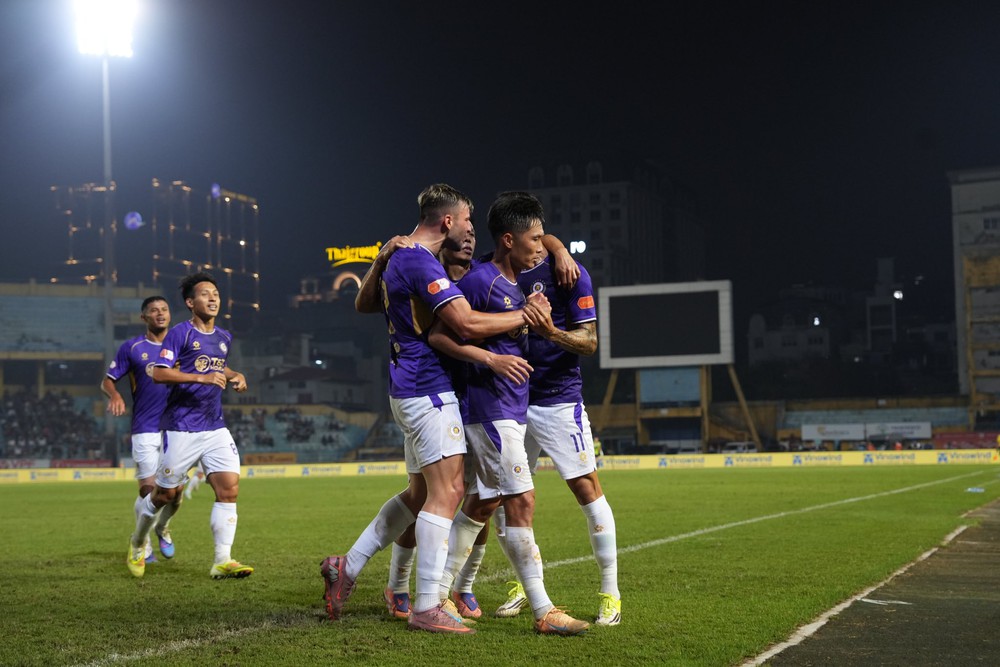 Hoàng Hên lập cú đúp, Hà Nội FC đánh bại CAHN trong trận derby thủ đô ở V-League - Ảnh 3.