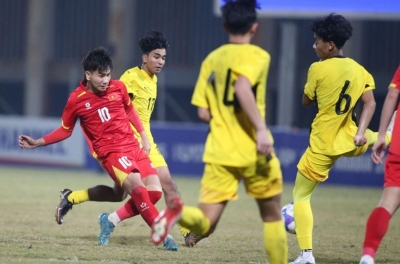 Where can I watch the live broadcast of U17 Vietnam vs U17 Malaysia today?