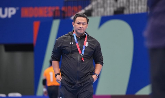 HLV Thái Lan bất ngờ nhắc Việt Nam sau khi bị loại ở giải châu Á