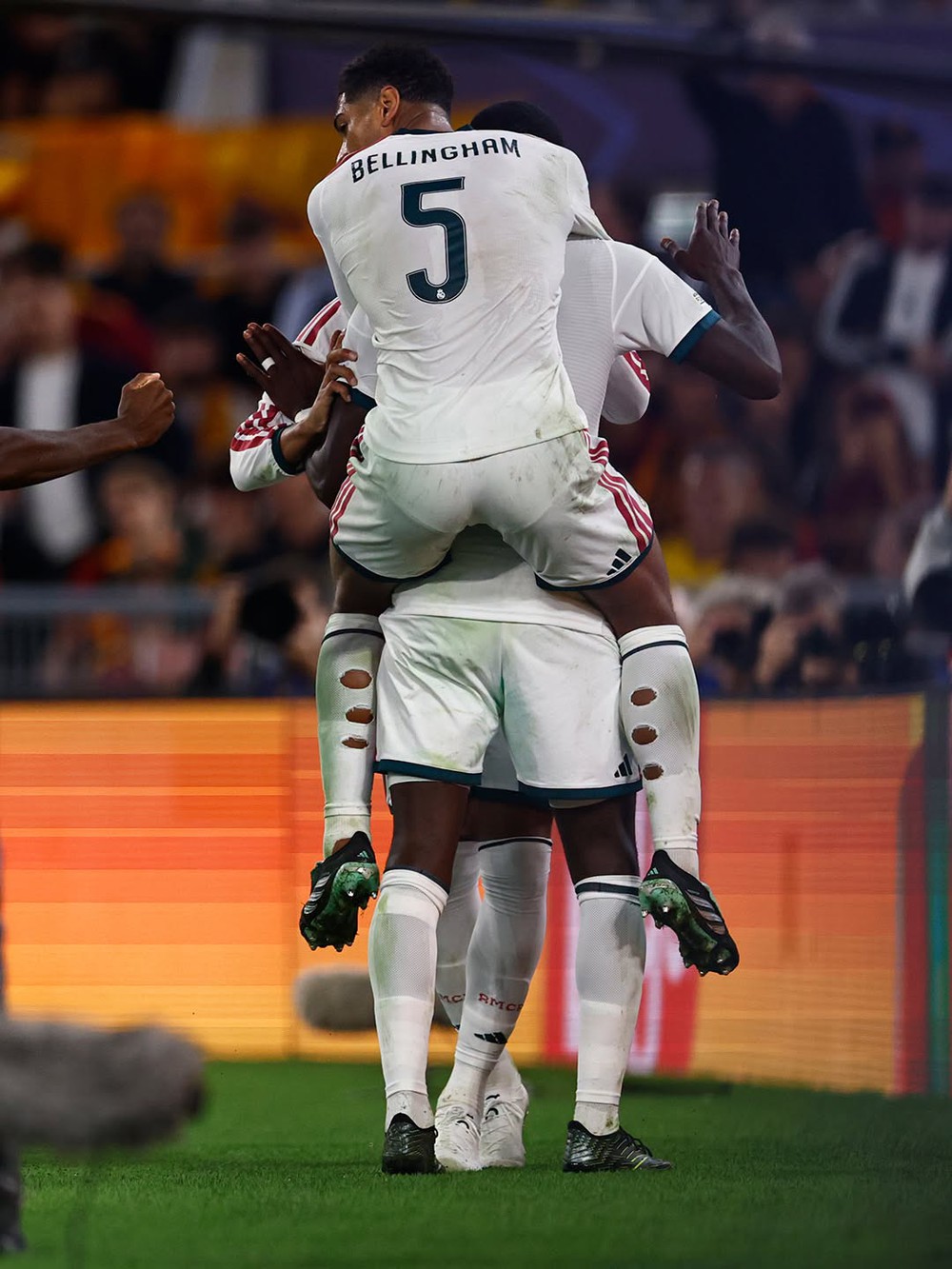 Real Madrid tiếp tục thể hiện bản lĩnh của "ông vua" đá Champions League. Ảnh: CLB Real Madrid