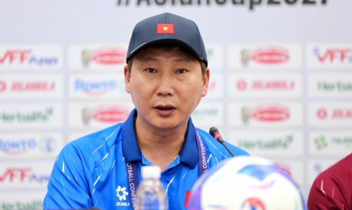 HLV Kim Sang Sik nói thẳng việc dùng cầu thủ U23 khi gặp Nepal