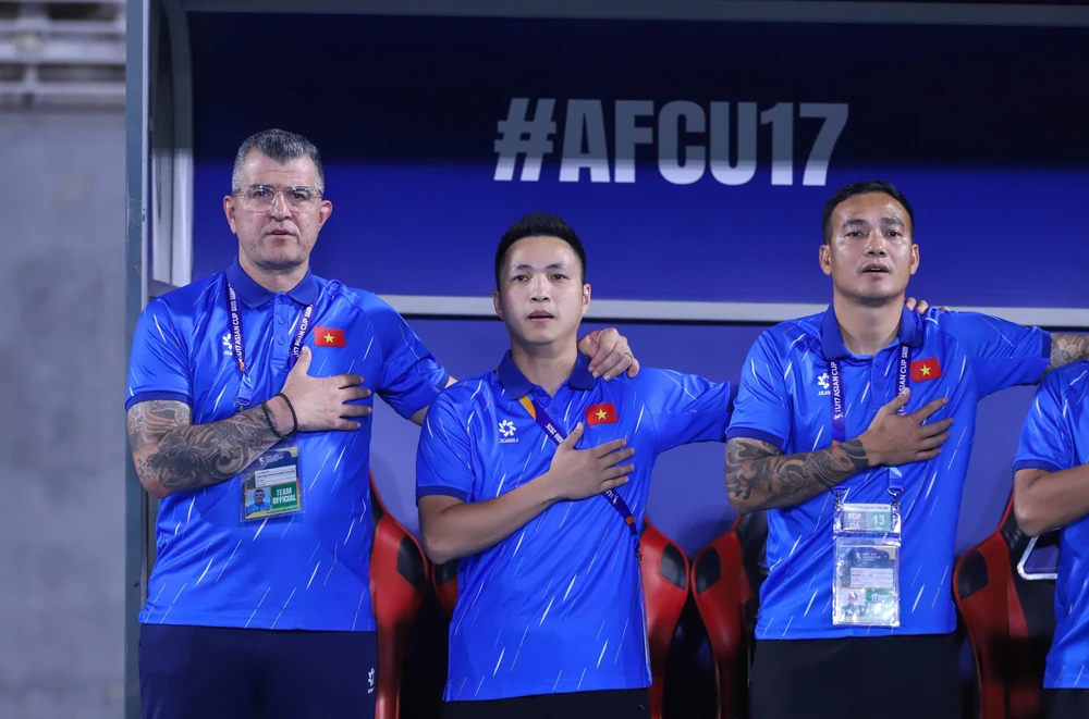 Bật mí về người thầy Brazil đưa U17 Việt Nam đến World Cup - Ảnh 1. Bật mí về người thầy Brazil đưa U17 Việt Nam đến World Cup - Ảnh 1.
