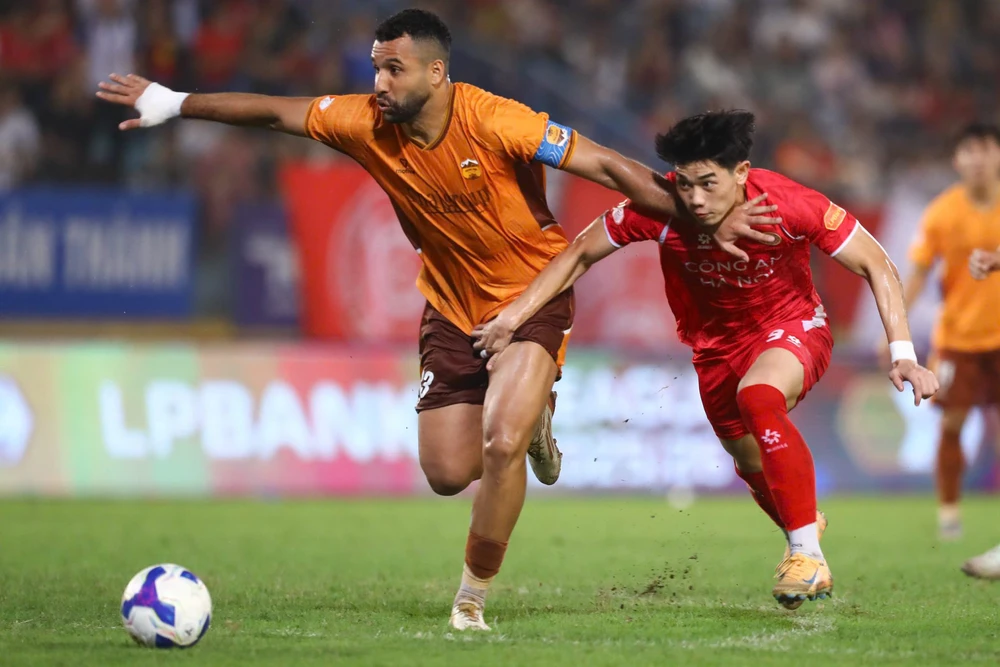 Là Vua phá lưới U23 châu Á, Đình Bắc đang tịt ngòi hơn 1000 phút ở V-League - Ảnh 2.