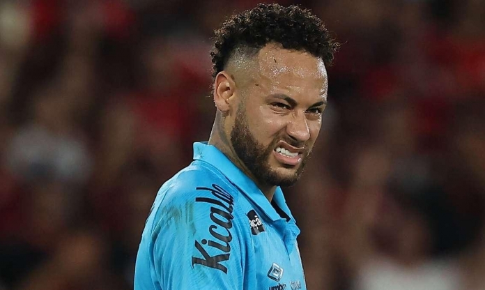 Neymar nhận cú sốc từ chính đồng đội tại Santos