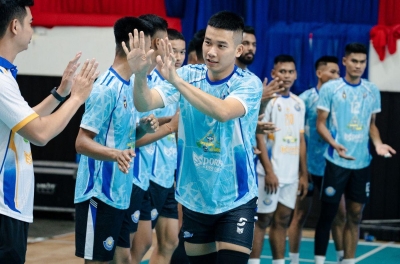 Nguyễn Văn Quốc Duy and his teammates achieved a decisive victory in their opening match of the Cambodian National Championship.