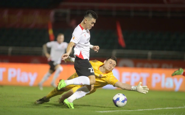 The Vietnamese national team has plenty of good goalkeepers but lacks skilled strikers.