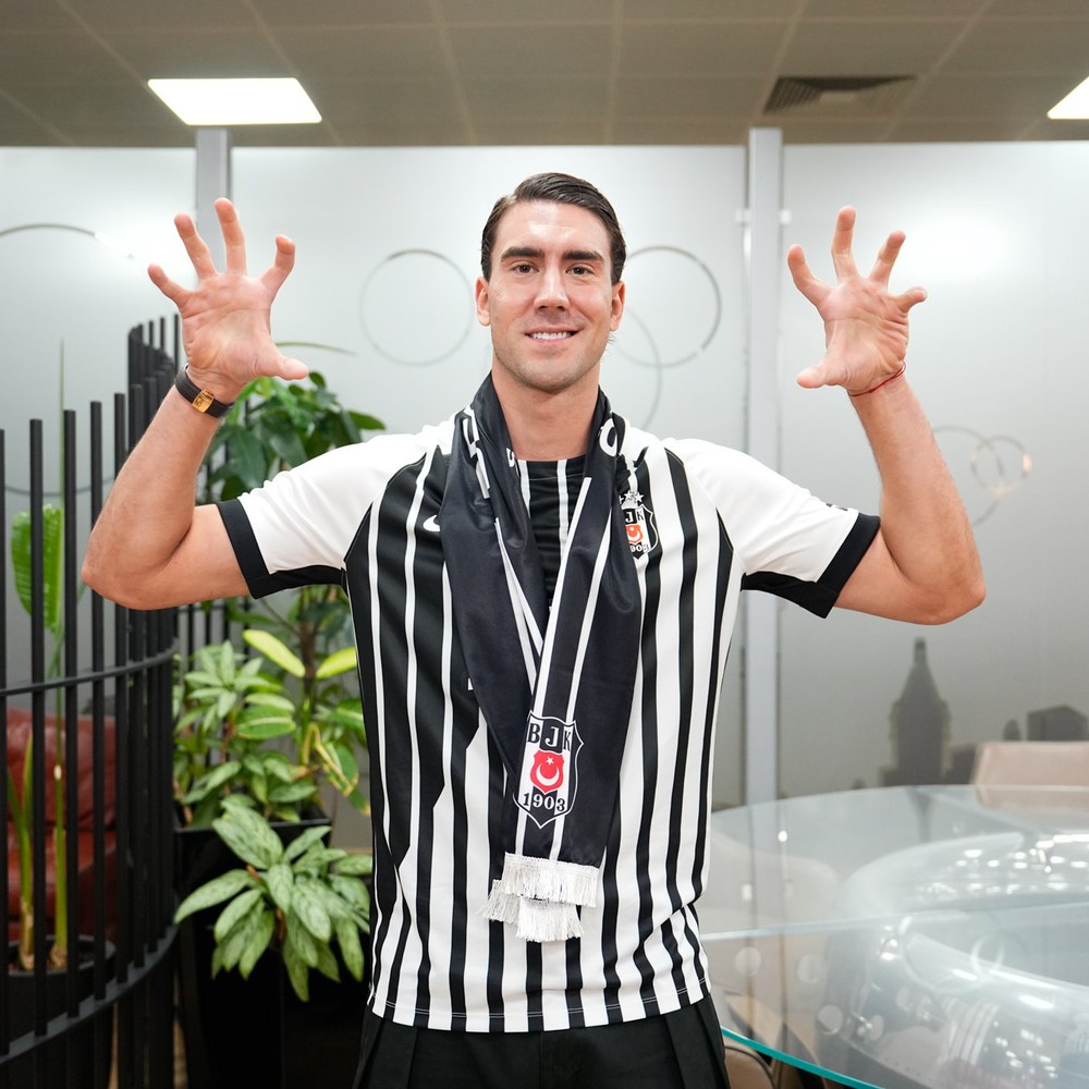 Vlahovic tới Besiktas: Bước lùi của một “kẻ hám tiền” - Ảnh 1.