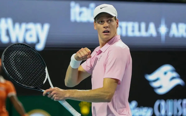 Sinner achieves a special milestone after reaching the Miami Open final, poised to overthrow Alcaraz