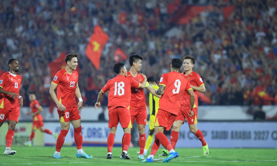 Tin nóng bóng đá Việt hôm nay 29/10: Đội tuyển Việt Nam thay đổi lực lượng; HLV FC Seoul nói học trò cố tình nhận thẻ đỏ - Ảnh 1.