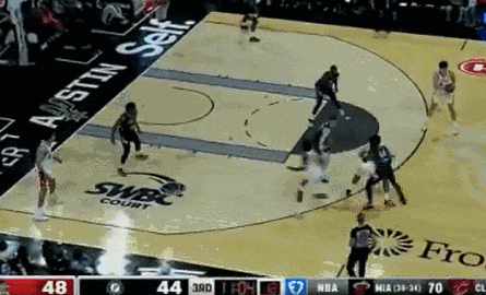 18+7! Yang Hansen seals the game! A rare playoff-level battle