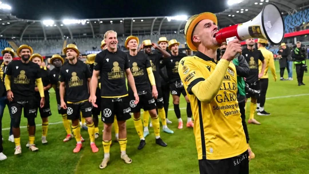 A fishing village of a thousand people has produced a top league champion; they are truly the "hope of the entire village."