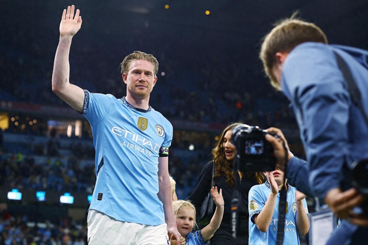 De Bruyne said goodbye to Manchester City, and the Premier League's No. 1 midfielder left the team at the age of 33, which is actually a win-win situation