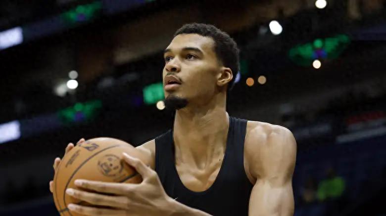 文班計劃明日復出!將與雷霆爭奪NBA杯決賽門票,先前因傷缺席連續12場比賽