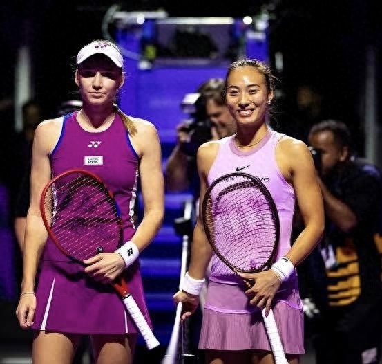 Australian Open Warm-up: Zheng Qinwen to Play Exhibition Match Against Rybakina in Melbourne