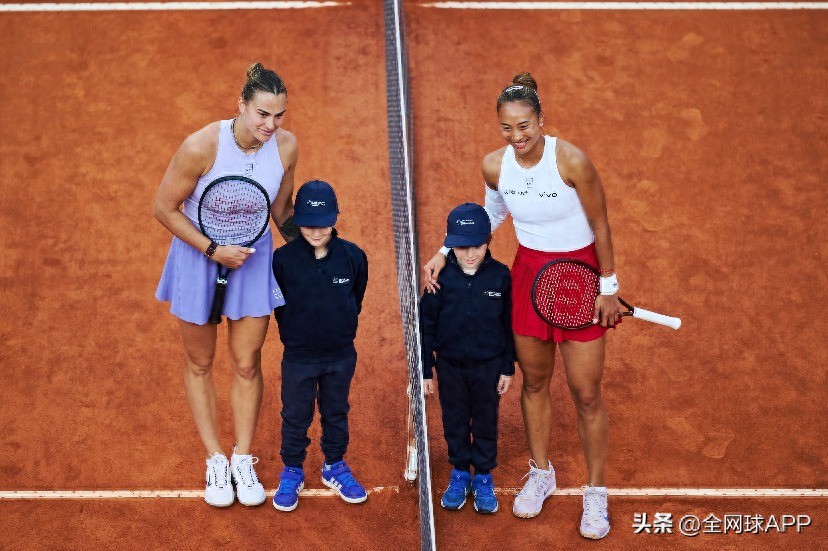 Mountains and seas can be equal, Zheng Qinwen defeated Sabalenka for the first time in his career