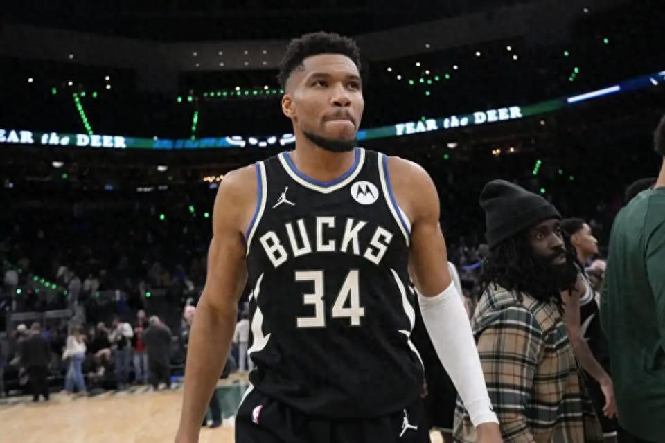 Has Giannis played his final game for the Bucks? The Greek Freak personally announced a right calf injury: expected to miss 4-6 weeks.