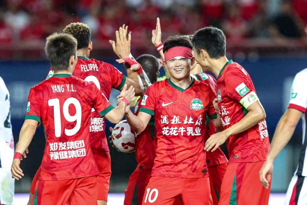 3 to 2 Beat Rongcheng! Ramos offensive football works! This reversal is finally the turn of the Henan team