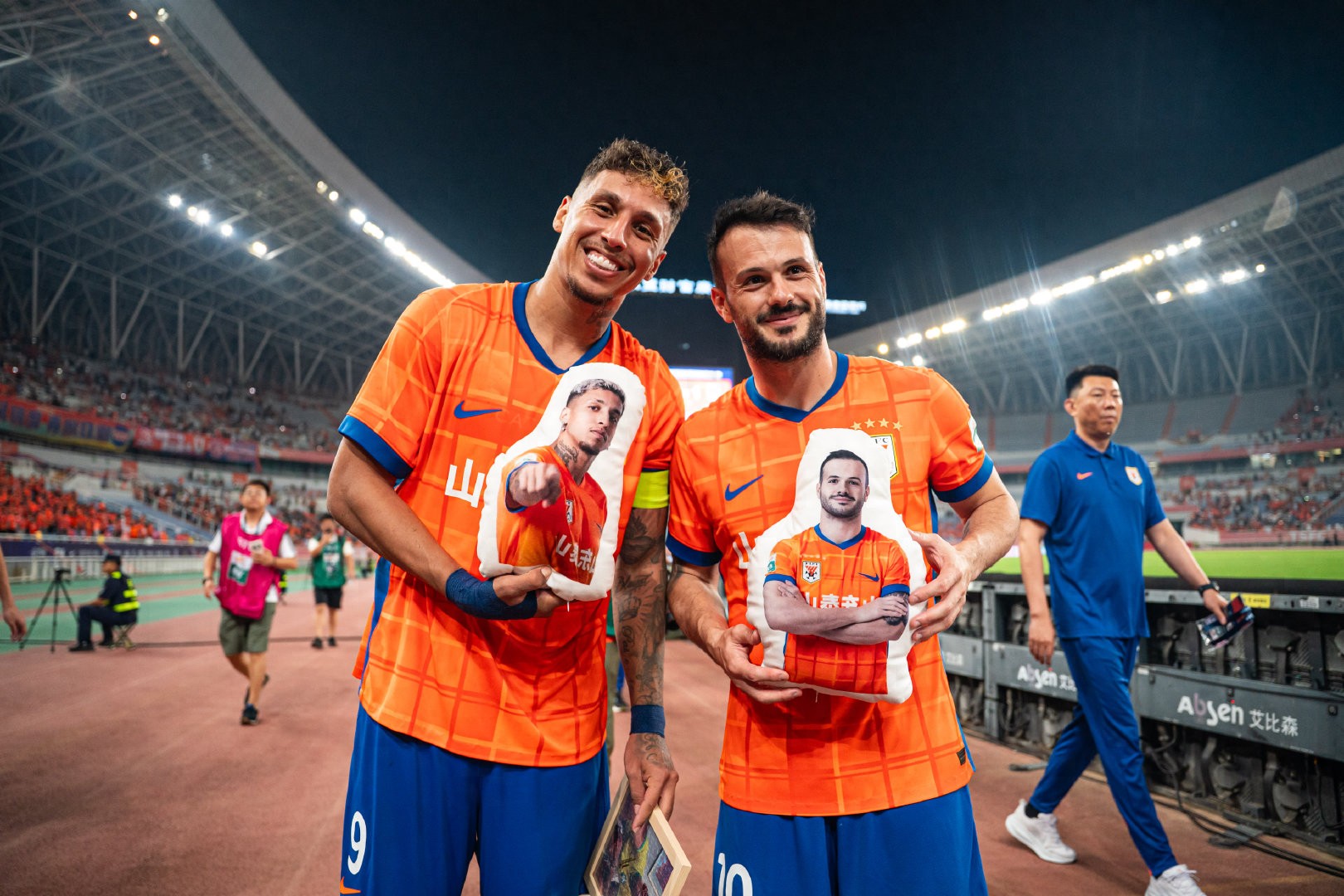 Comparison of Player Salaries in Chinese, Japanese, and Korean Leagues: A Return to Rationality Brings Hope to the Chinese Super League