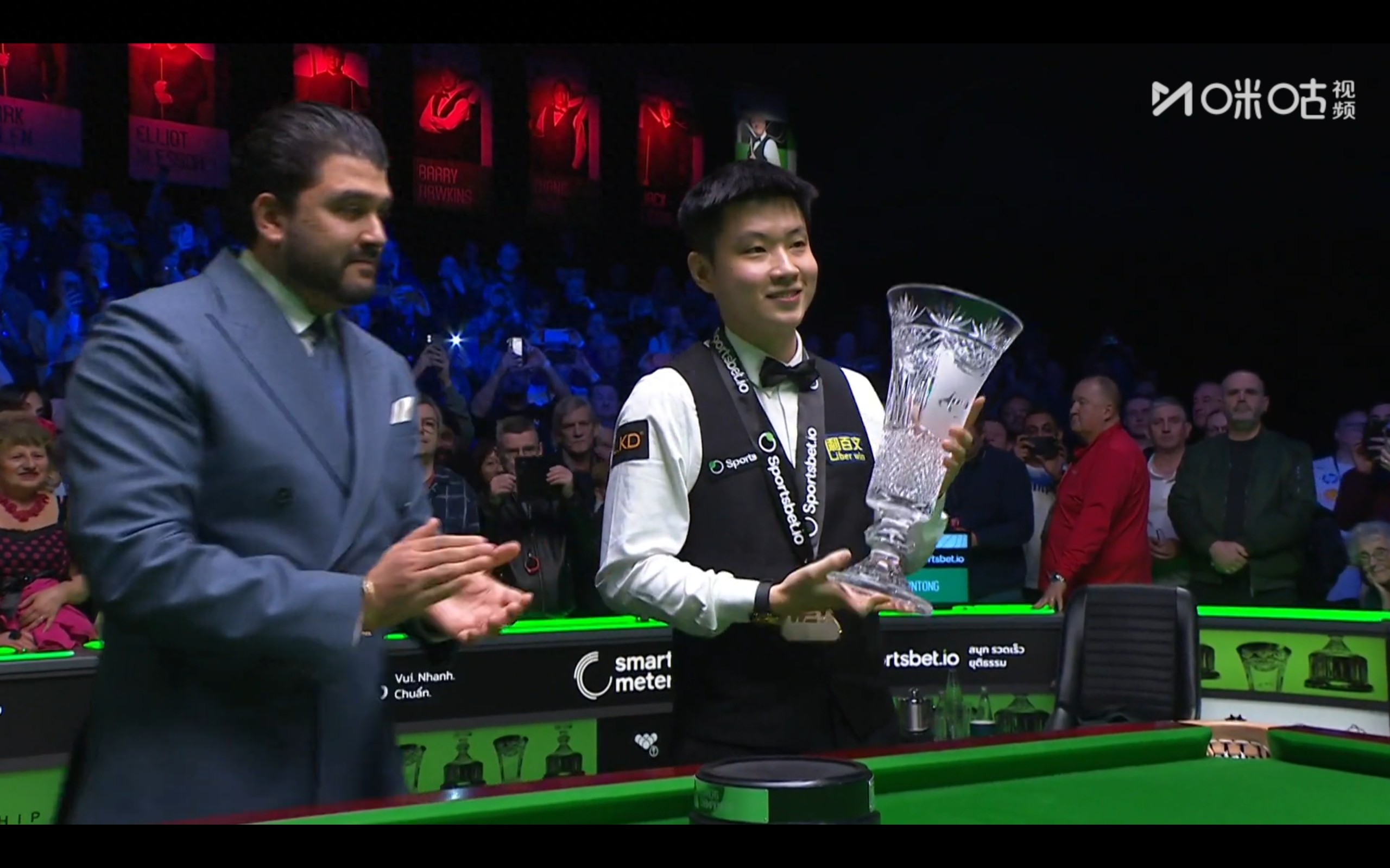 Latest update on the Snooker Players Championship: Zhao Xintong defeats Higgins 10-7, achieves back-to-back titles and creates a miracle.