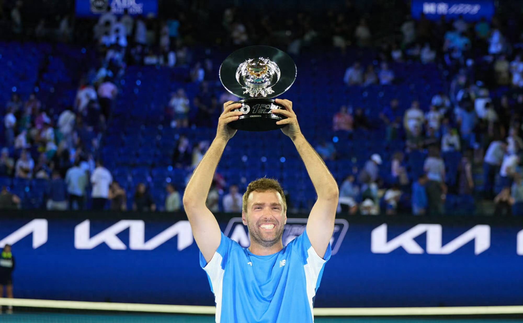 Amateur player wins championship with a single point! Gauff shines, Jay Chou eliminated without touching the ball