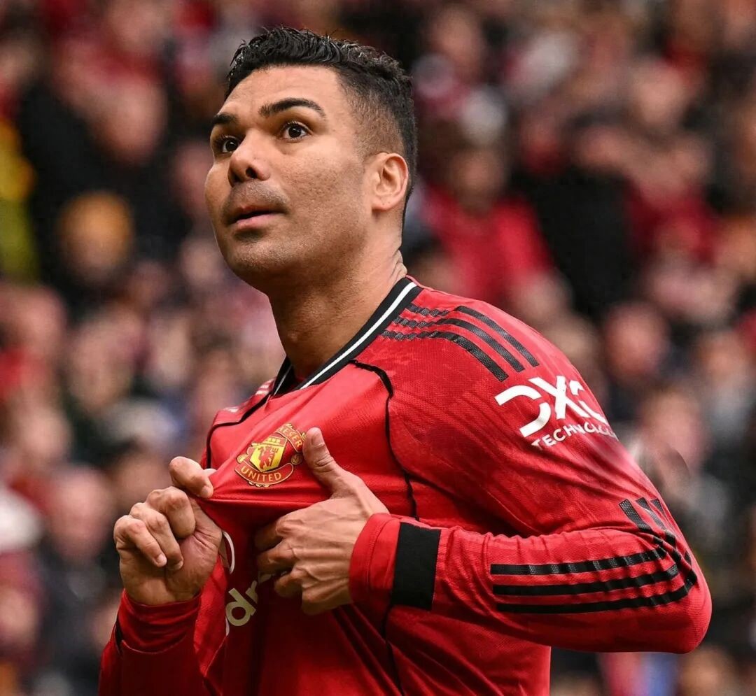 Manchester United's home stadium of 70,000 fans shouts "Casemiro, play one more year!" Better performance makes it harder to stay, Sir Jim Ratcliffe is ruthless.