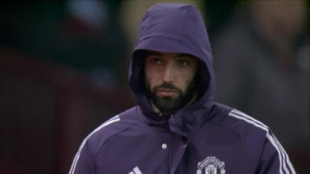 Manchester United lost 1-2 to Aston Villa and Bruno Fernandes will miss the next game due to injury! Troubles keep piling up, Amrabat must strengthen the squad.