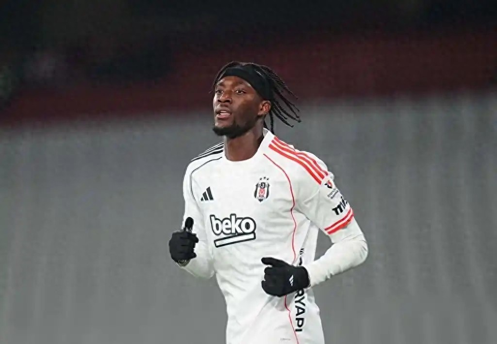 Quick buy and sell to earn the price difference: Besiktas has secured Abraham's transfer early and immediately sold him to Villa.