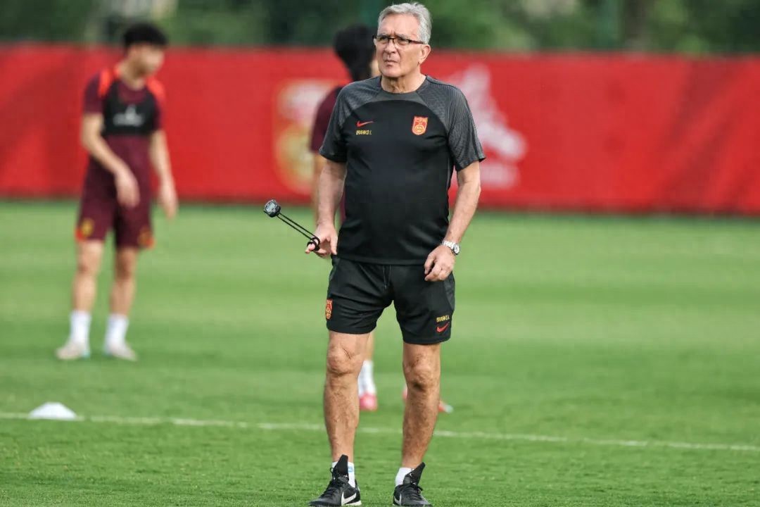 National football coach Ivan: I hope to bid farewell to the round of 18 with victory Whether to continue to lead the Football Association to make a decision