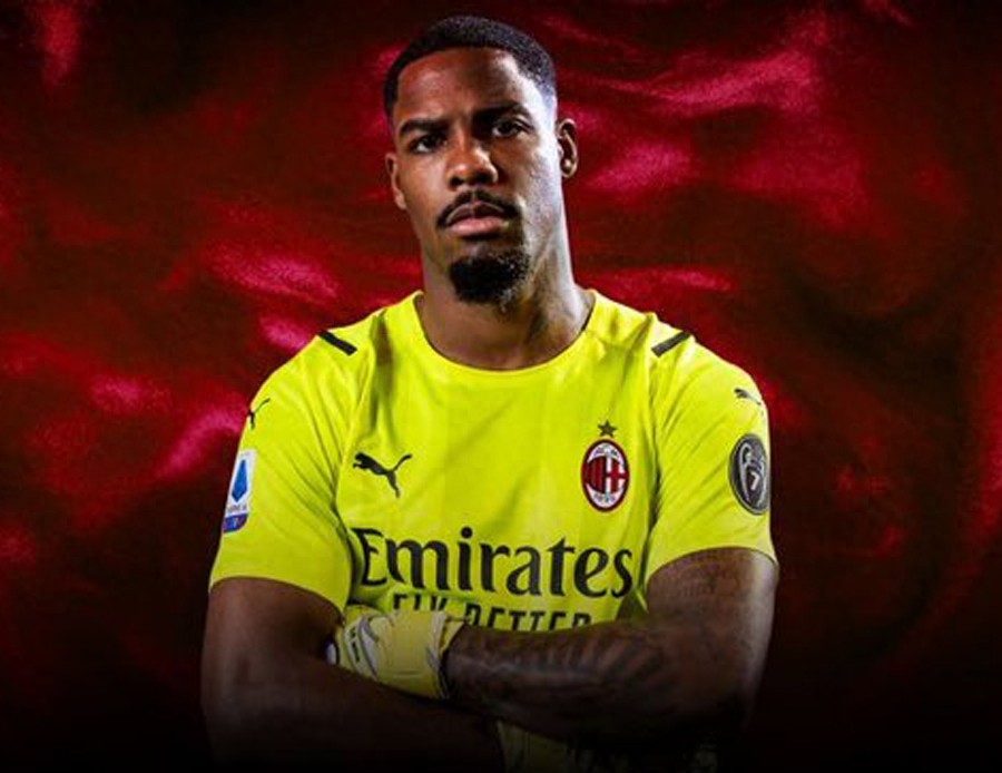 Manchester United aims to strengthen their defense for free next year, targeting AC Milan’s goalkeeper and Bayern’s solid defender! Saving money to buy a new midfielder