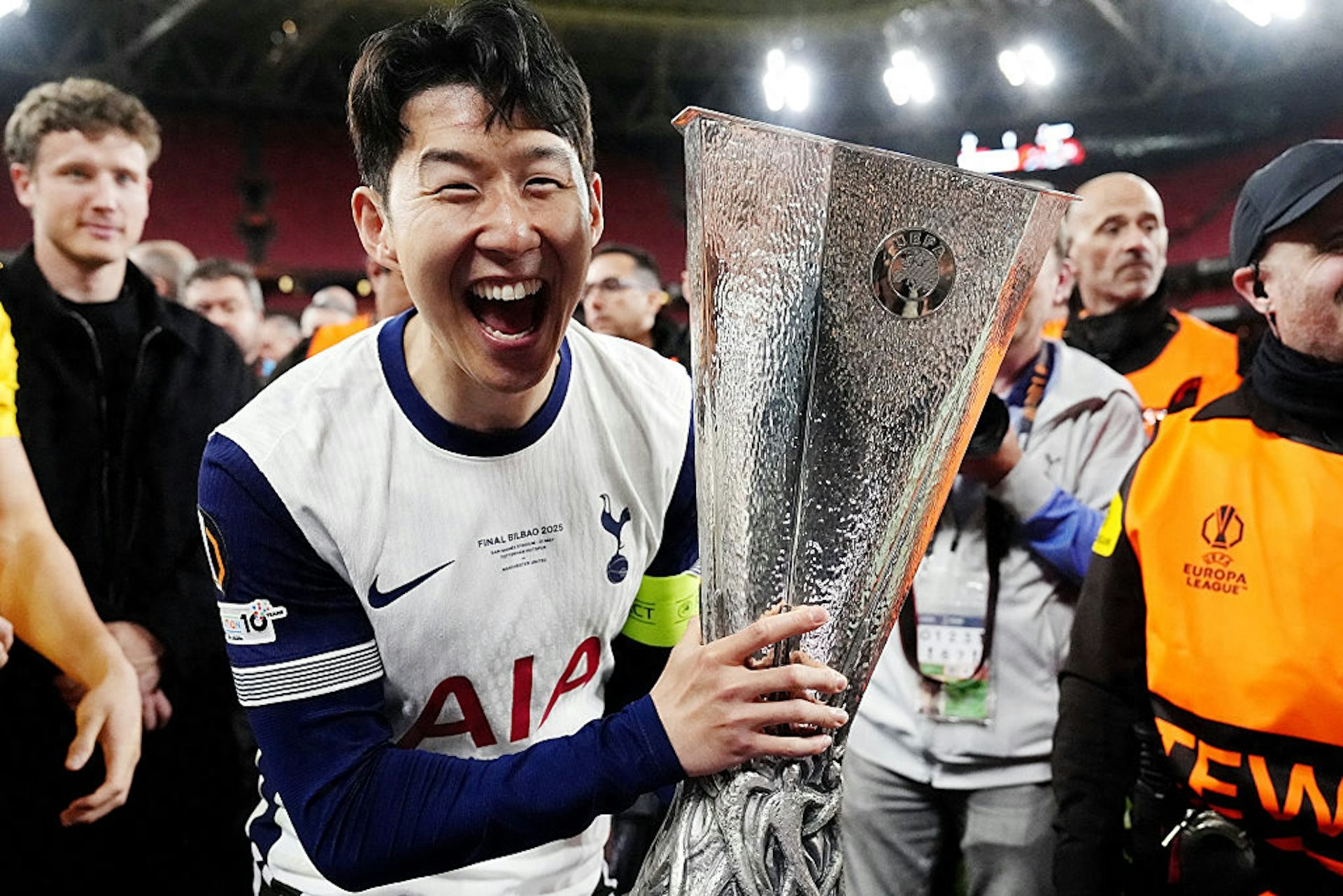 Son Heung-min was accused of deciding whether to leave Tottenham after a trip to Asia, and the Tottenham chairman explained the reason for the change of manager