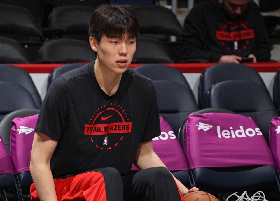 Team reporter: Yang Hansen fully deserves the rookie game spot; Split always patiently answers questions from Chinese reporters
