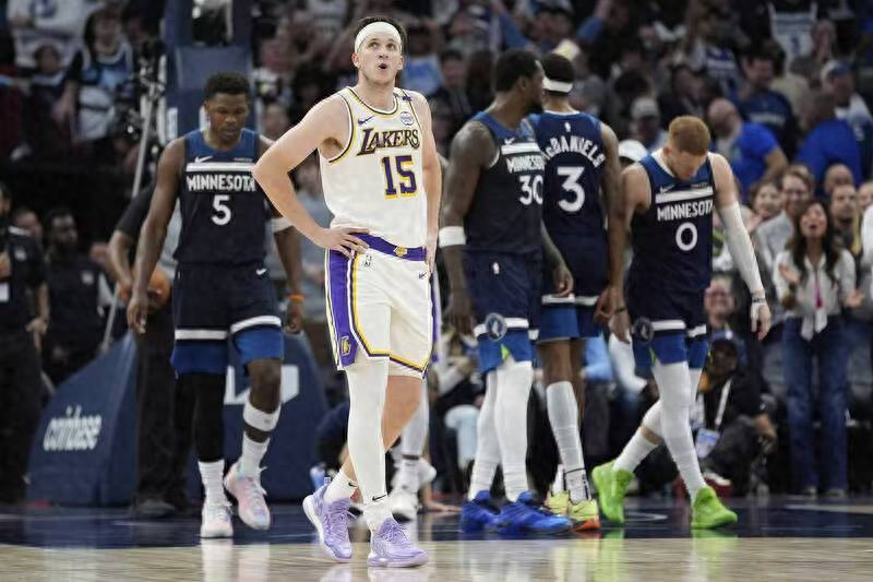 In the NBA's first-round series, the Lakers were in a 1-3 situation, and Reaves said he hadn't lost confidence
