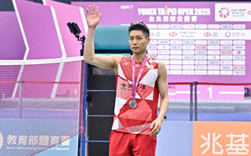 The 2025 Malaysia Badminton Masters was upset, and Chinese Taipei's first brother Chou Tien Cheng was out of the first round