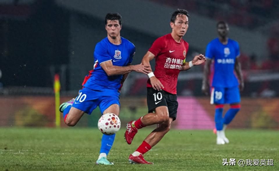Are the Shanghai duo falling from grace? Last year's title contenders now sit just four points above the relegation zone! Shenhua on a three-match losing streak, while Haigang have managed only one win in four rounds.