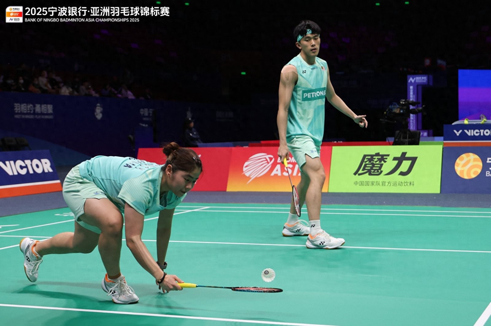 The first round of the 2025 Thailand Badminton Super 500 Tournament was wiped out by the Malaysian mixed doubles and suffered a heavy blow